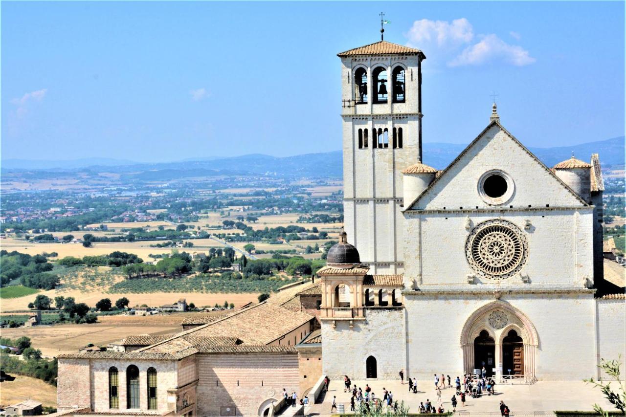Palazzo Calocci Appartamenti In Asís Exterior foto