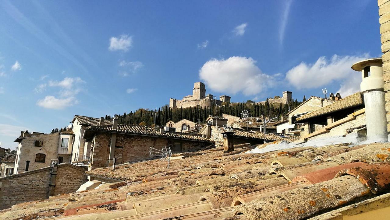 Palazzo Calocci Appartamenti In Asís Exterior foto