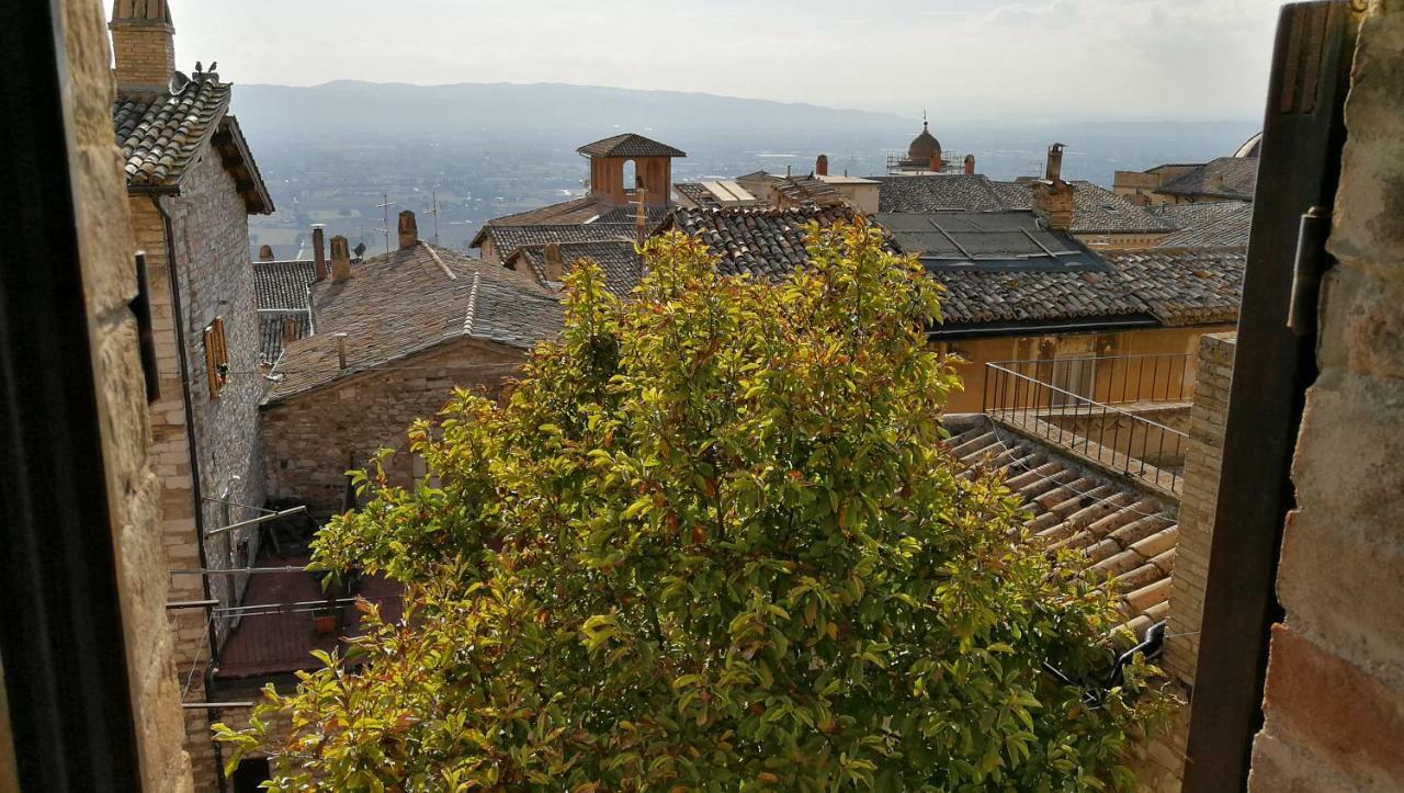 Palazzo Calocci Appartamenti In Asís Exterior foto