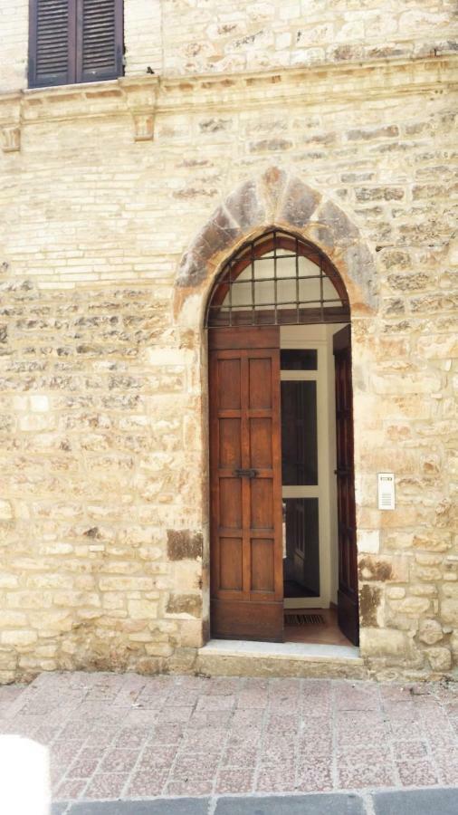 Palazzo Calocci Appartamenti In Asís Exterior foto