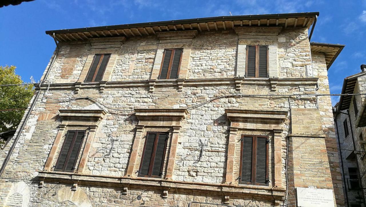 Palazzo Calocci Appartamenti In Asís Exterior foto